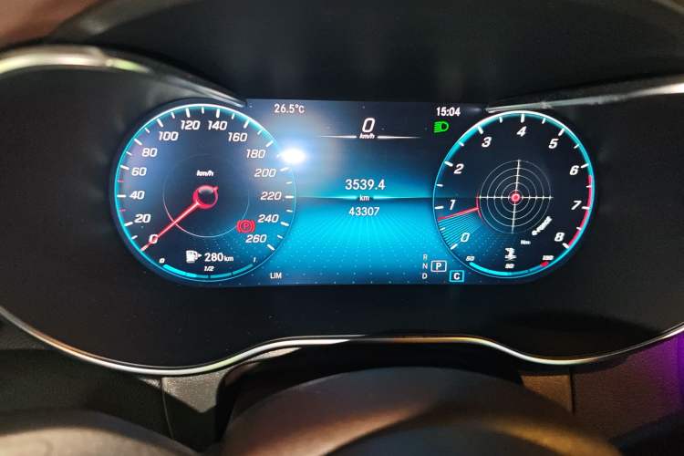 Used Mercedes-Benz GLC 2022 Refreshed GLC 300 L 4MATIC Dynamic Edition Prestige Version Odometer Close Up