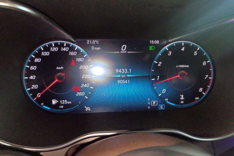Used Mercedes-Benz GLC 2022 Facelift GLC 260 L 4MATIC Luxury Edition Odometer Close Up