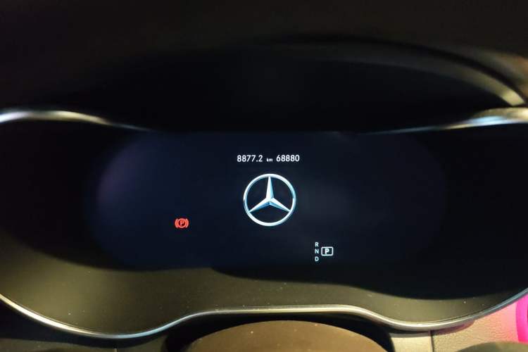 Used Mercedes-Benz GLC 2022 Second Facelift GLC 260 L 4MATIC Dynamic Edition Odometer Close Up