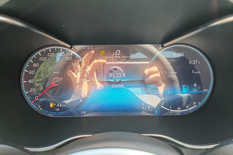 Used Mercedes-Benz GLC 2022 Facelifted GLC 260 L 4MATIC Dynamic Edition Odometer Close Up