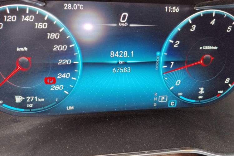 Used Mercedes-Benz GLC 2022 GLC 300 L 4MATIC Dynamic Edition Prestige Model Odometer Close Up
