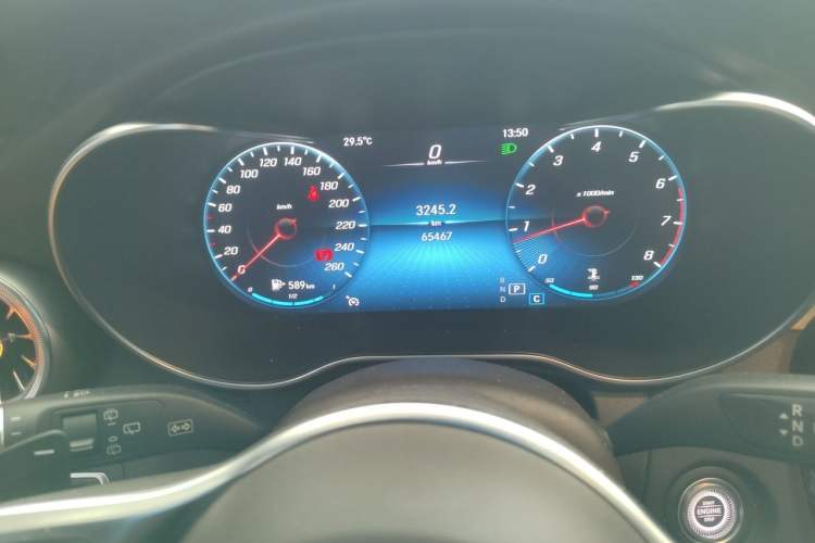 Used Mercedes-Benz GLC 2022 Refreshed GLC 260 L 4MATIC Dynamic Edition Odometer Close Up