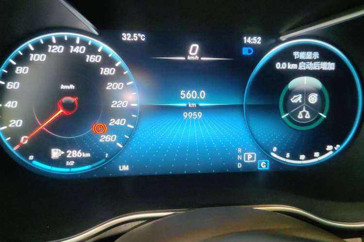 Used Mercedes-Benz GLC 2022 GLC 260 L 4MATIC Luxury Model Odometer Close Up