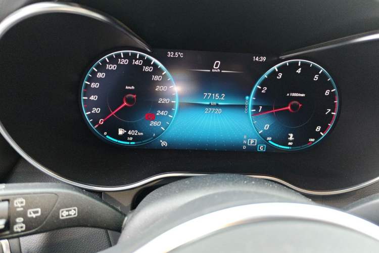 Used Mercedes-Benz GLC 2022 Facelifted GLC 260 L 4MATIC Dynamic Edition Odometer Close Up