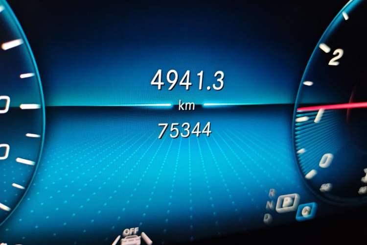 Used Mercedes-Benz GLC 2022 Refreshed GLC 300 L 4MATIC Dynamic Edition Odometer Close Up