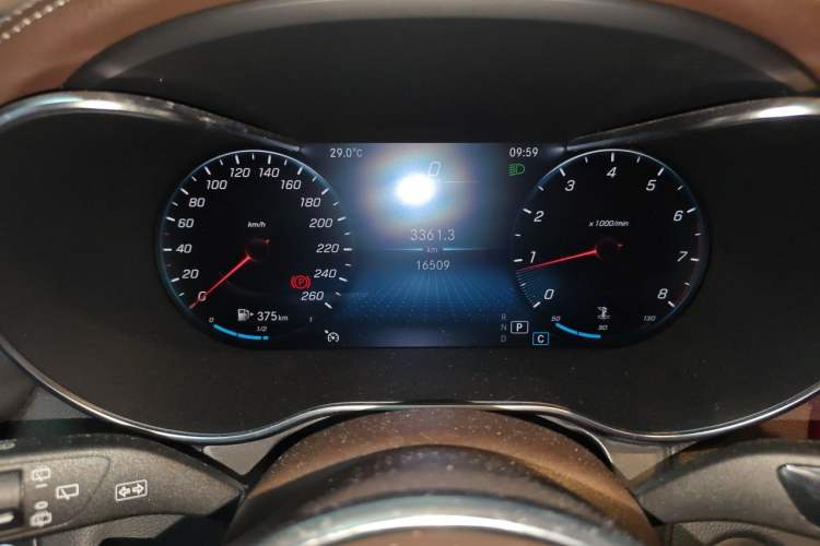 Used Mercedes-Benz GLC 2022 GLC 300 L 4MATIC Dynamic Edition Prestige Model Odometer Close Up