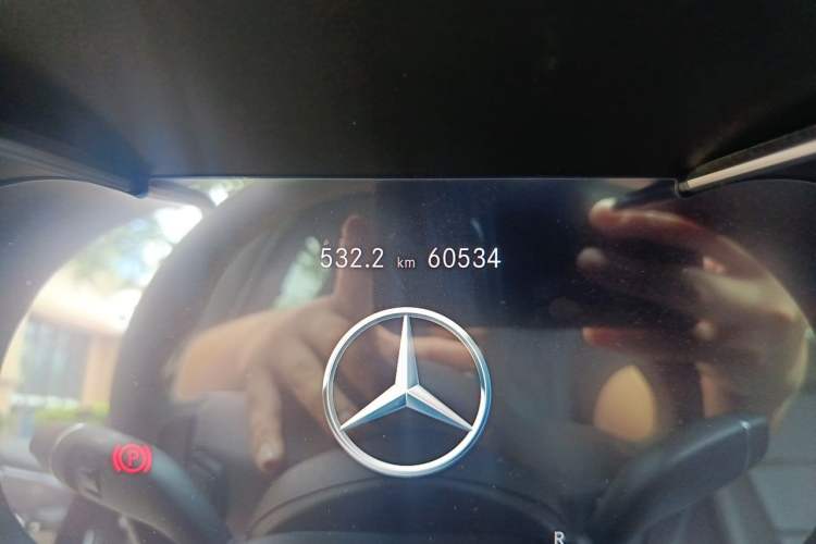 Used Mercedes-Benz GLC 2022 GLC 300 L 4MATIC Dynamic Edition Prestige Model Odometer Close Up