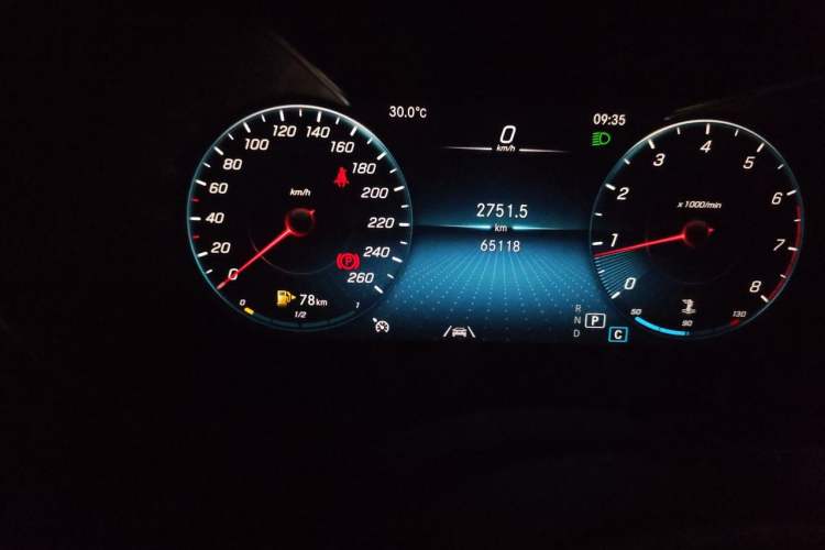 Used Mercedes-Benz GLC 2022 GLC 300 L 4MATIC Dynamic Edition Prestige Model Odometer Close Up