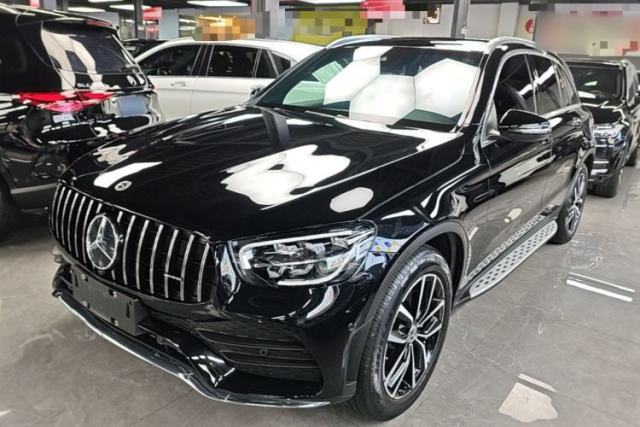 Ojetý Mercedes-Benz GLC 2022 GLC 300 L 4MATIC Dynamic Model