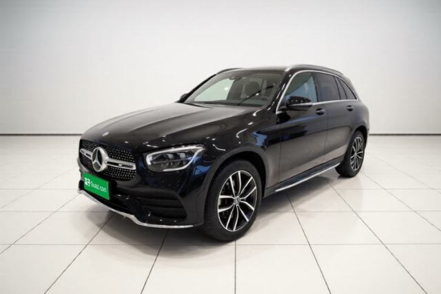 Ojetý Mercedes-Benz GLC 2022 GLC 260 L 4MATIC Luxury Model