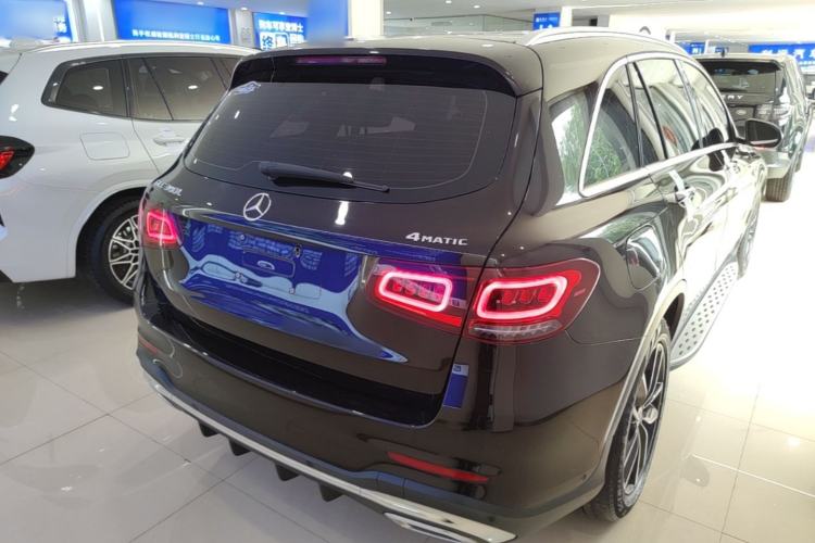 Used Mercedes-Benz GLC 2022 Facelift GLC 260 L 4MATIC Luxury Edition Rear Right 45 Deg