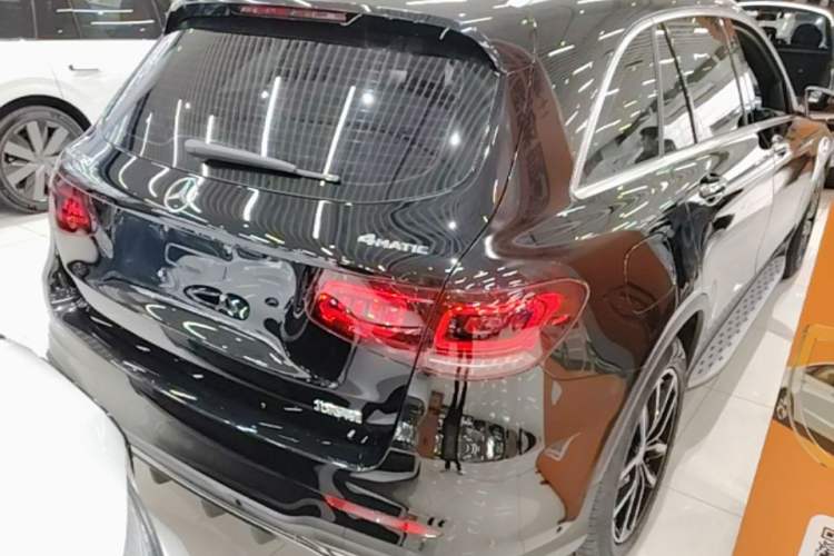 Used Mercedes-Benz GLC 2022 GLC 260 L 4MATIC Luxury Model Rear Right 45 Deg