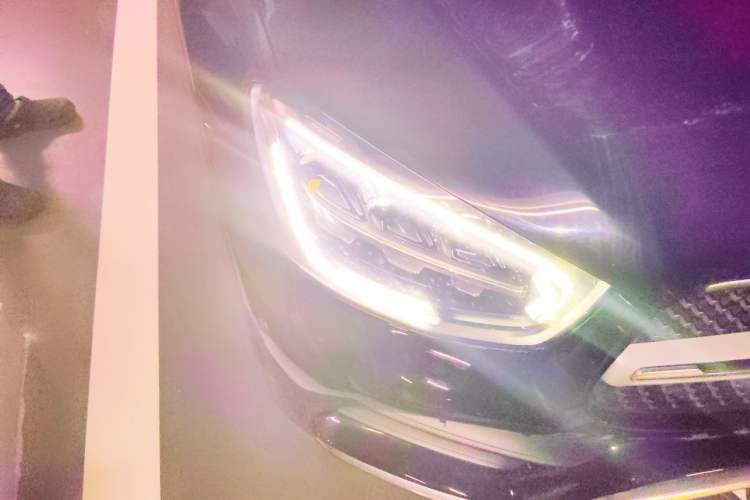 Used Mercedes-Benz GLC 2022 Facelifted GLC 260 L 4MATIC Dynamic Edition Right Front Headlight