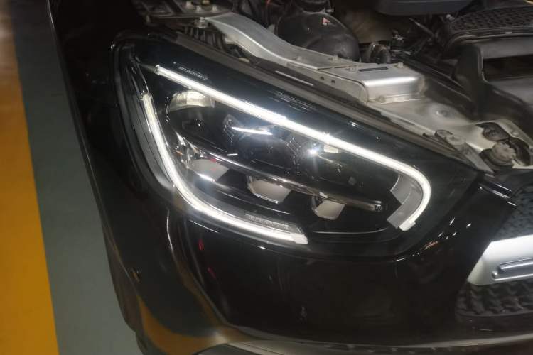 Used Mercedes-Benz GLC 2022 Facelift GLC 260 L 4MATIC Luxury Edition Right Front Headlight