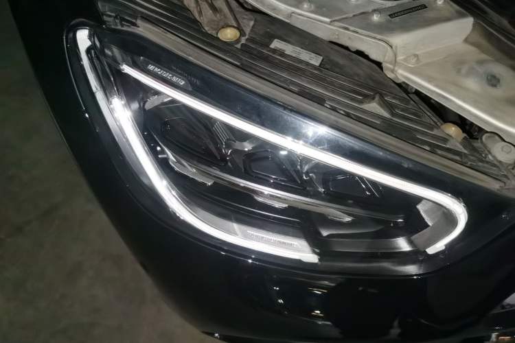 Used Mercedes-Benz GLC 2022 Refreshed GLC 300 L 4MATIC Dynamic Edition Prestige Version Right Front Headlight