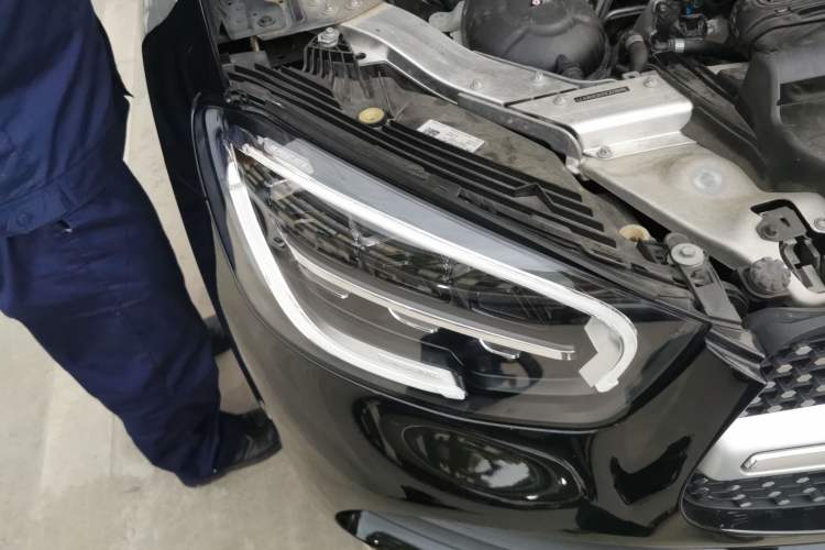 Used Mercedes-Benz GLC 2022 Refreshed GLC 300 L 4MATIC Dynamic Edition Prestige Version Right Front Headlight