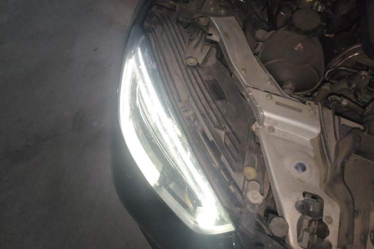 Used Mercedes-Benz GLC 2022 GLC 300 L 4MATIC Dynamic Edition Prestige Model Right Front Headlight