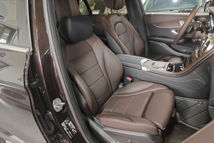 Used Mercedes-Benz GLC 2022 Refreshed GLC 300 L 4MATIC Dynamic Edition Right Front Seat
