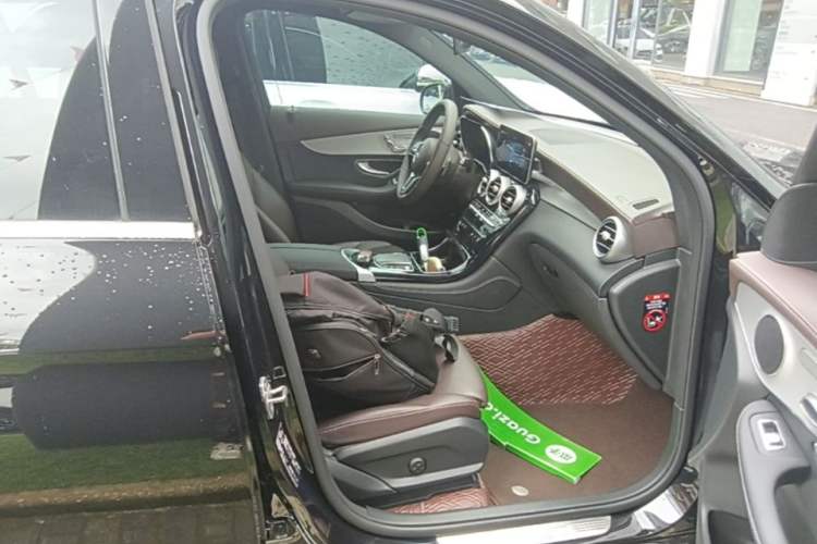 Used Mercedes-Benz GLC 2022 Second Facelift GLC 260 L 4MATIC Dynamic Edition Right Front Seat