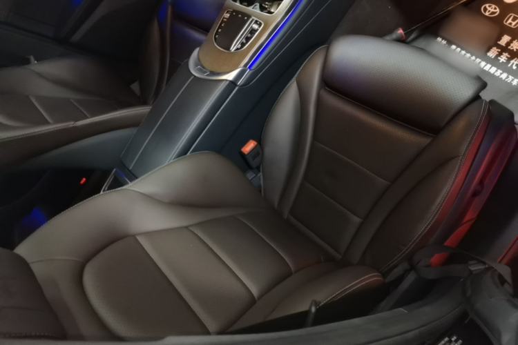 Used Mercedes-Benz GLC 2022 Refreshed GLC 300 L 4MATIC Dynamic Edition Prestige Version Right Front Seat