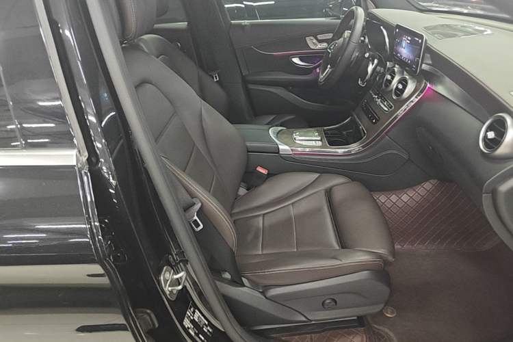 Used Mercedes-Benz GLC 2022 GLC 300 L 4MATIC Dynamic Model Right Front Seat