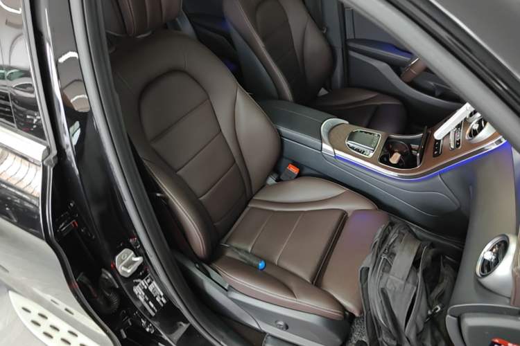 Used Mercedes-Benz GLC 2022 Refreshed GLC 300 L 4MATIC Dynamic Edition Prestige Version Right Front Seat