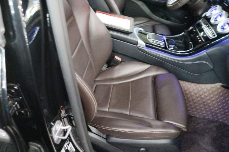 Used Mercedes-Benz GLC 2022 Refreshed GLC 260 L 4MATIC Dynamic Edition Right Front Seat