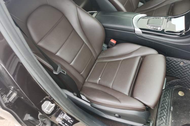 Used Mercedes-Benz GLC 2022 Refreshed GLC 260 L 4MATIC Dynamic Edition Right Front Seat