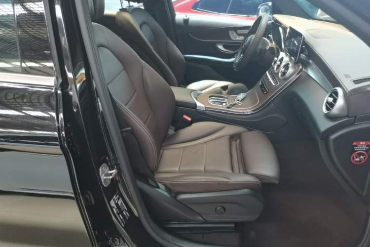 Used Mercedes-Benz GLC 2022 Refreshed GLC 300 L 4MATIC Dynamic Edition Right Front Seat