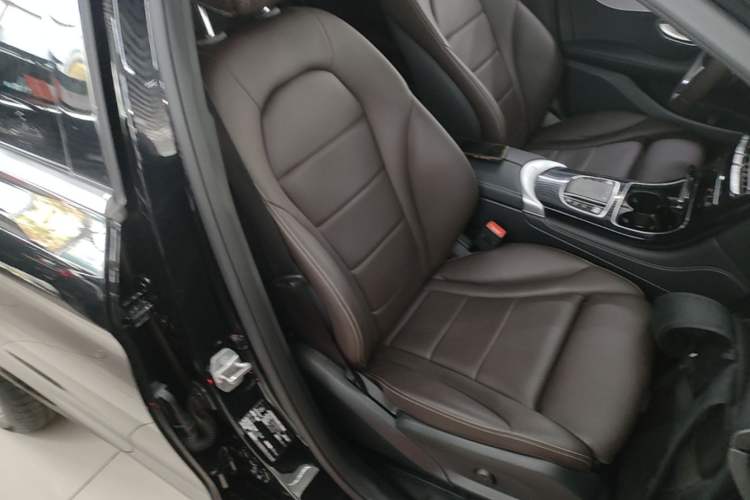 Used Mercedes-Benz GLC 2022 Refreshed GLC 260 L 4MATIC Dynamic Edition Right Front Seat