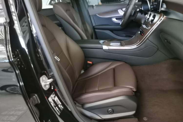 Used Mercedes-Benz GLC 2022 Refreshed GLC 300 L 4MATIC Dynamic Edition Prestige Version Right Front Seat
