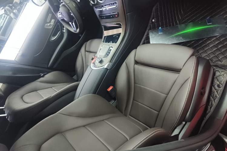 Used Mercedes-Benz GLC 2022 Second Facelift GLC 260 L 4MATIC Luxury Edition Right Front Seat
