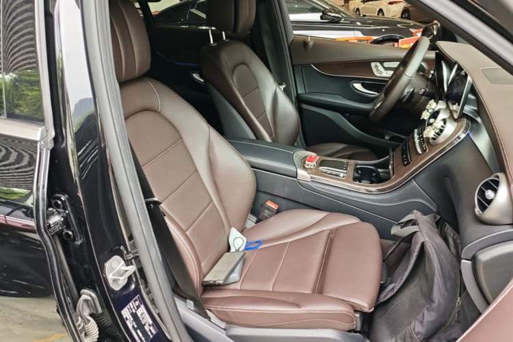 Used Mercedes-Benz GLC 2022 GLC 260 L 4MATIC Luxury Model Right Front Seat