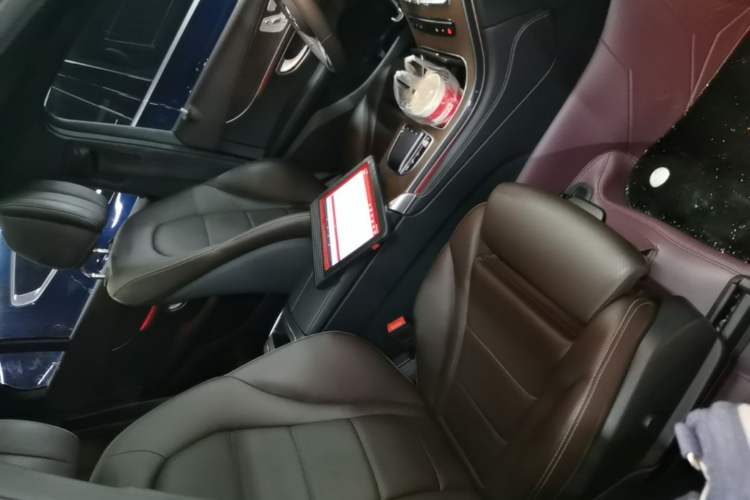 Used Mercedes-Benz GLC 2022 GLC 300 L 4MATIC Dynamic Model Right Front Seat
