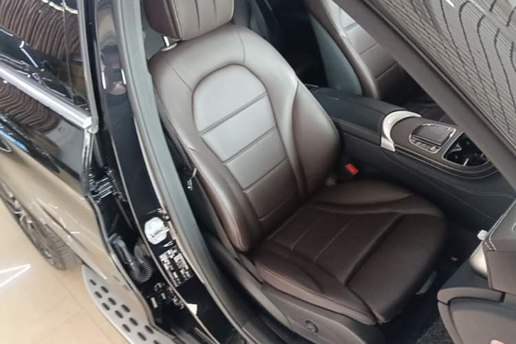 Used Mercedes-Benz GLC 2022 Refreshed GLC 300 L 4MATIC Dynamic Edition Right Front Seat