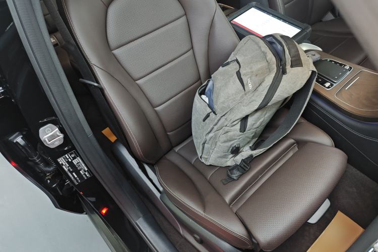 Used Mercedes-Benz GLC 2022 Facelift GLC 260 L 4MATIC Luxury Edition Right Front Seat