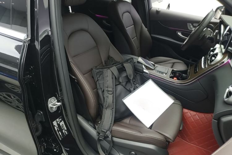 Used Mercedes-Benz GLC 2022 Second Facelift GLC 260 L 4MATIC Luxury Edition Right Front Seat