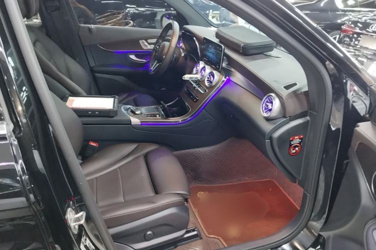 Used Mercedes-Benz GLC 2022 Refreshed GLC 300 L 4MATIC Dynamic Edition Prestige Version Right Front Seat