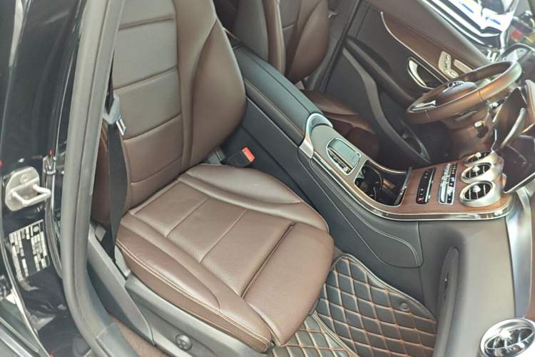 Used Mercedes-Benz GLC 2022 GLC 300 L 4MATIC Dynamic Model Right Front Seat