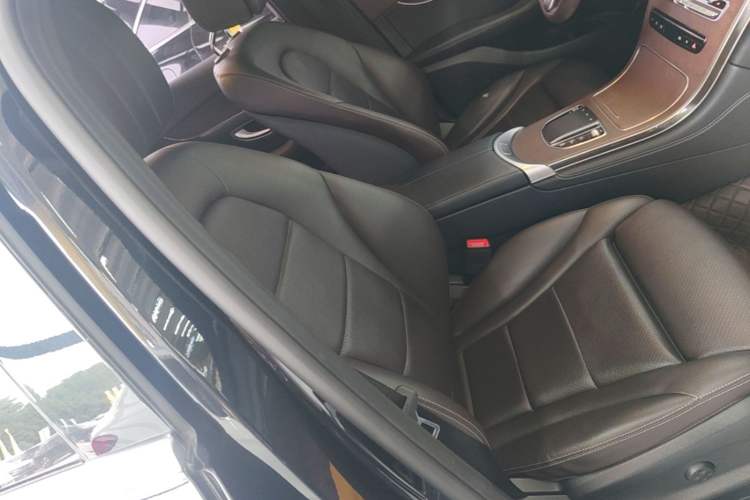 Used Mercedes-Benz GLC 2022 GLC 260 L 4MATIC Luxury Model Right Front Seat