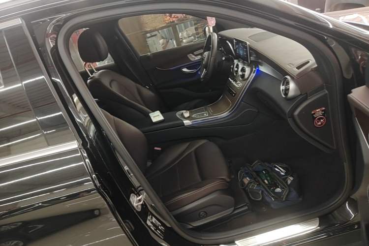 Used Mercedes-Benz GLC 2022 Refreshed GLC 300 L 4MATIC Dynamic Edition Right Front Seat