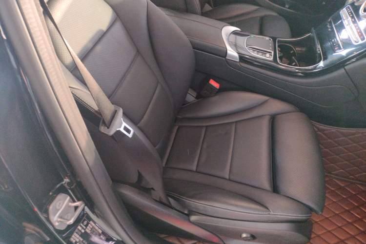 Used Mercedes-Benz GLC 2022 Facelifted GLC 260 L 4MATIC Dynamic Edition Right Front Seat
