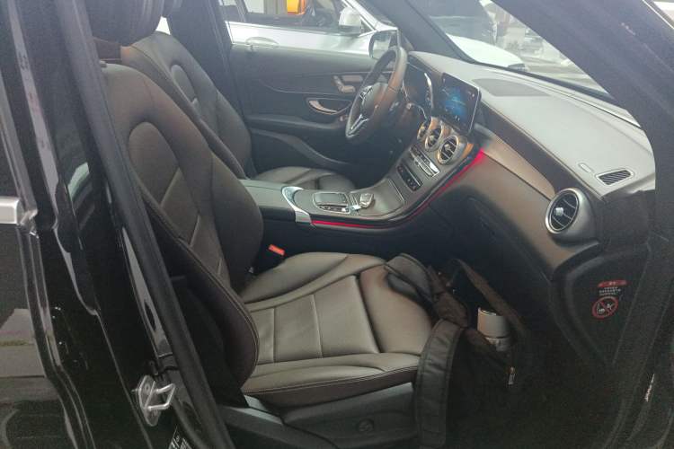 Used Mercedes-Benz GLC 2022 Facelifted GLC 260 L 4MATIC Dynamic Edition Right Front Seat