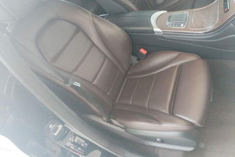Used Mercedes-Benz GLC 2022 GLC 260 L 4MATIC Luxury Model Right Front Seat