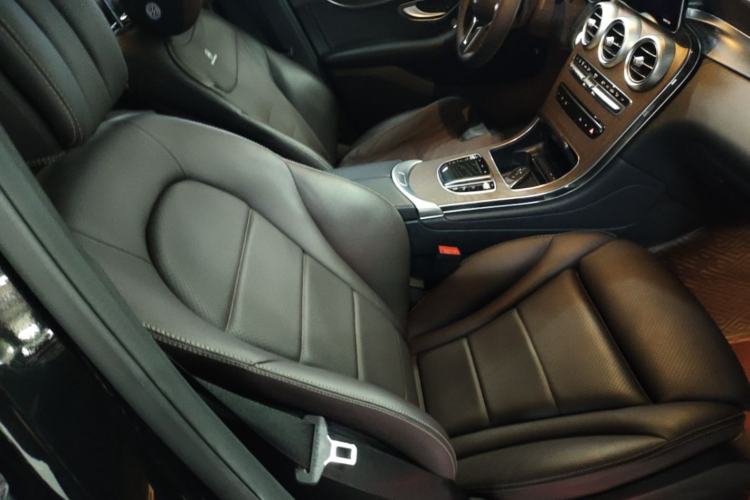 Used Mercedes-Benz GLC 2022 Second Facelift GLC 260 L 4MATIC Luxury Edition Right Front Seat