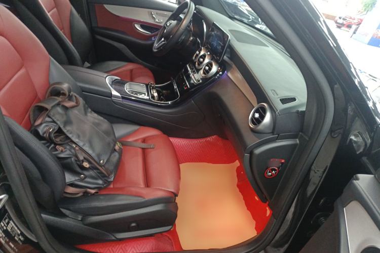 Used Mercedes-Benz GLC 2022 Second Facelift GLC 260 L 4MATIC Luxury Edition Right Front Seat