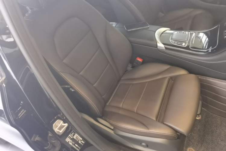 Used Mercedes-Benz GLC 2022 Refreshed GLC 260 L 4MATIC Dynamic Edition Right Front Seat