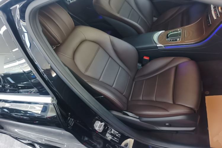 Used Mercedes-Benz GLC 2022 Refreshed GLC 300 L 4MATIC Dynamic Edition Prestige Version Right Front Seat