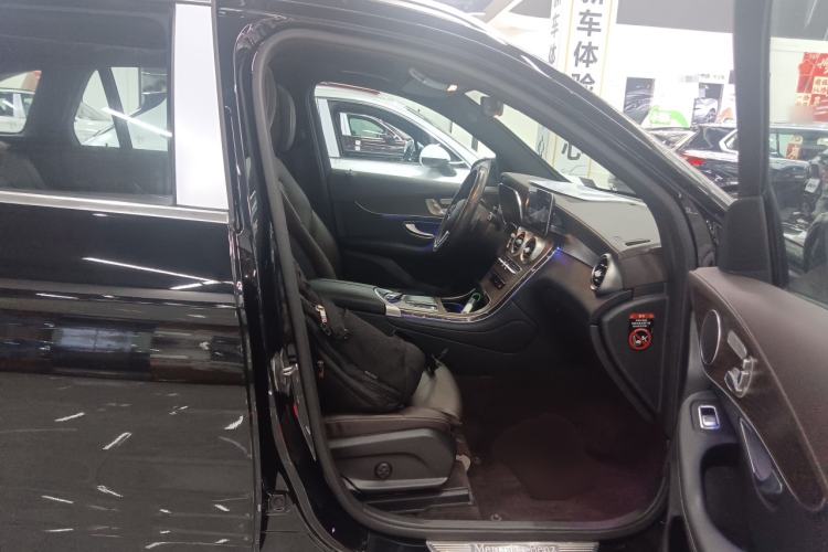 Used Mercedes-Benz GLC 2022 Refreshed GLC 300 L 4MATIC Dynamic Edition Prestige Version Right Front Seat