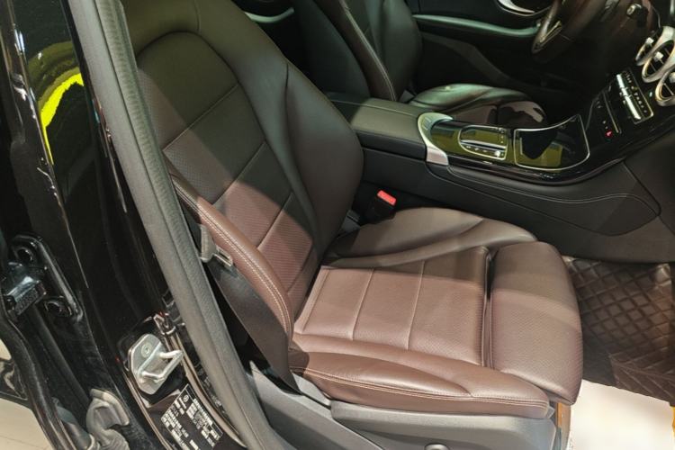Used Mercedes-Benz GLC 2022 Second Facelift GLC 260 L 4MATIC Dynamic Edition Right Front Seat